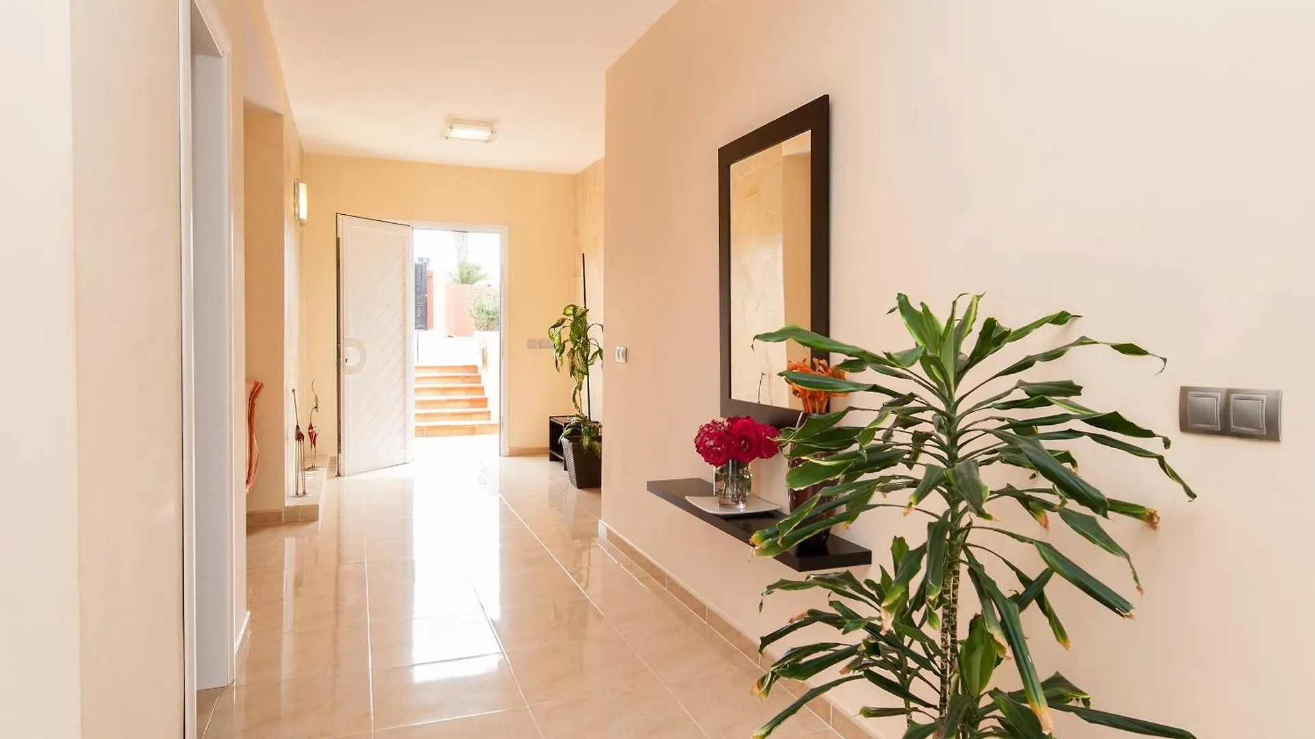 Villa Los Azules With Pool And Jacuzzi 马斯帕洛马斯